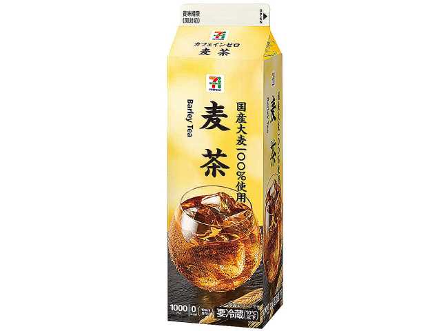 セブンイレブンの７プレミアム 麦茶 １Ｌを比較する。税込価格：138円、カロリー：0kcal、たんぱく質：0g、脂質：0g、炭水化物：0.4g、糖質：0.4g、食物繊維：0g、食塩相当量：0g。国産六条大麦と国産二条大麦をブレンドした、香ばしくすっきりした味わいの1Ｌパック麦茶です。カフェインゼロで大人から子どもまで飲んでいただけます。アレルギー：なし。