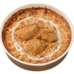 セブンイレブンの銀座デリー監修バターチキンカレードリアを比較する。税込価格：626円、カロリー：601kcal、たんぱく質：21.2g、脂質：20.4g、炭水化物：86.6g、糖質：79.9g、食物繊維：6.7g、食塩相当量：4.5g。銀座デリーで人気のバターチキンカレーをドリアに仕立てました。チーズと合わせて香ばしく焼き上げております。アレルギー：乳、小麦。