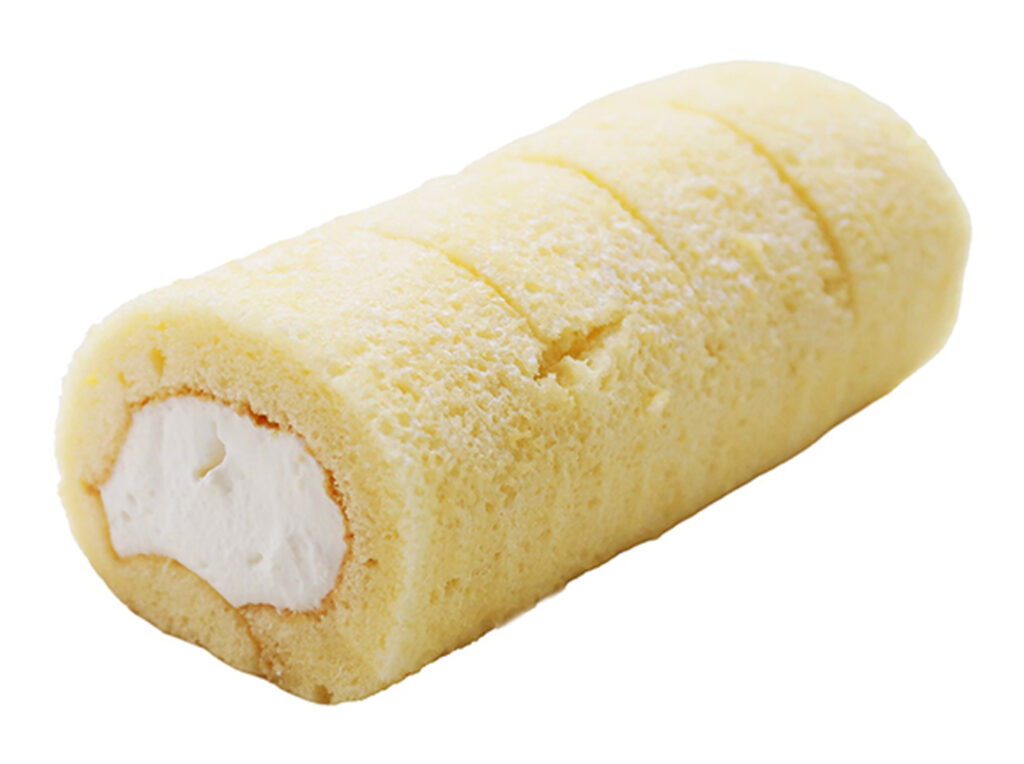 セブンイレブンの７プレミアム クリームが主役のふんわりロールケーキ・ミルクを比較する。税込価格：300円、カロリー：282kcal、たんぱく質：4g、脂質：17.2g、炭水化物：27.9g、糖質：27.9g、食物繊維：0g、食塩相当量：0.2g。北海道産生クリームと北海道産マスカルポーネをブレンドしたミルククリームを、ふんわりしっとりとした食感の生地で巻き上げました。アレルギー：卵、乳、小麦。