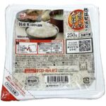 セブンイレブンの低温製法米のおいしいごはん国産米１００％ ２５０ｇを比較する。税込価格：235円。