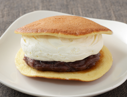 ローソン 盛りすぎ！どらもっち あんこ＆ホイップ