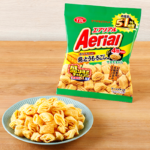 ローソンのヤマザキビスケット エアリアル 焼きとうもろこし味 51％増量を比較する。税込価格：176円、カロリー：544kcal、たんぱく質：3.6g、脂質：32.6g、炭水化物：59.1g、食塩相当量：2.3g。醤油だれを直火で炙った香ばしい風味です。アレルギー：小麦、大豆、鶏肉。