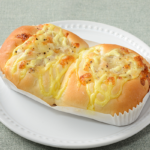 ローソン ふんわりベーコンオニオンパン