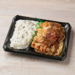 ファミリーマート 【熊本うまかモン集合】香味醤油ソースの鶏から揚げ弁当（黒マー油使用）