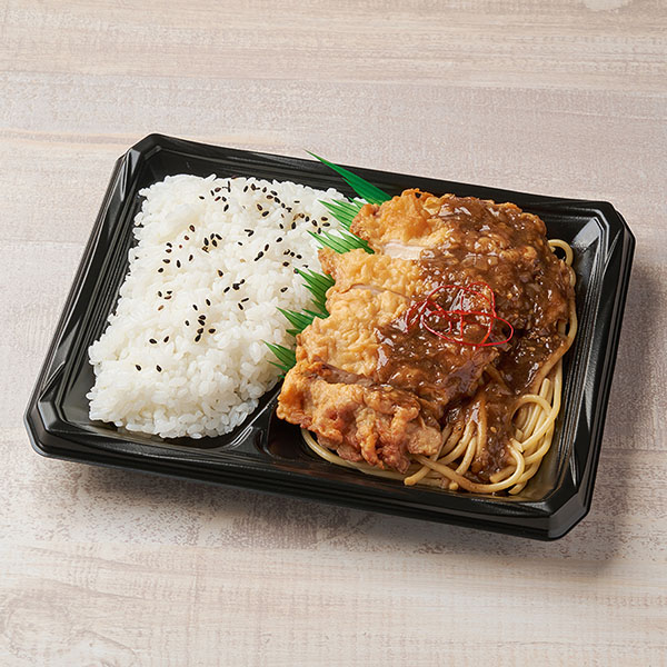 ファミリーマート 【熊本うまかモン集合】香味醤油ソースの鶏から揚げ弁当（黒マー油使用）