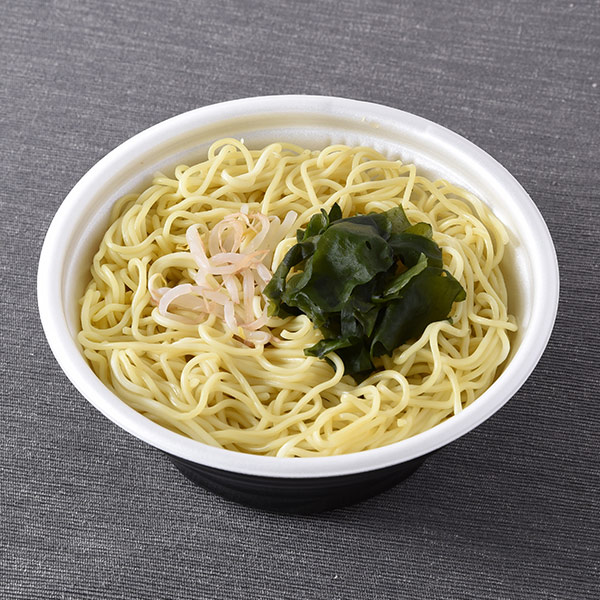 ファミリーマート 鶏と魚介の旨み 中華そば（醤油味）