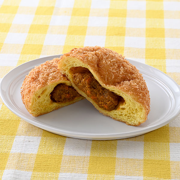 ファミリーマート もーっちり食感キーマカレーパン