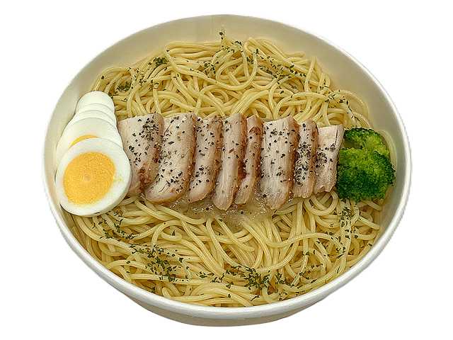 セブンイレブン 旨塩ガーリックパスタ 静岡県産ハーブ鶏使用