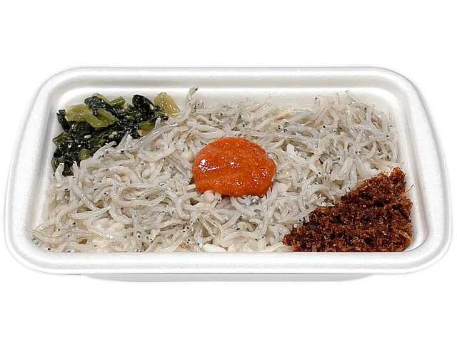 セブンイレブン ちりめんと明太子のごはん（もち麦）