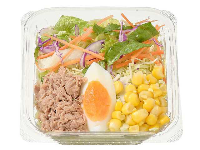 セブンイレブン ツナたまごコーンのサラダ