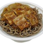 セブンイレブン 夕張カレーそば（北海道産そば粉使用）