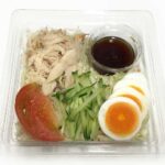 セブンイレブン シャキシャキ野菜と蒸し鶏のサラダ
