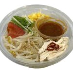 セブンイレブン ピリ辛ドレッシングのラーメンサラダ