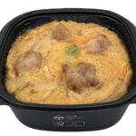 セブンイレブン 東北限定 炭火焼鳥とふわとろ卵の親子丼