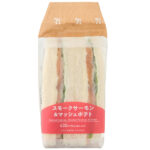 セブンイレブン スモークサーモン&マッシュポテトサンド