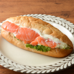 ローソン ROLLサンド サーモンマスカルポーネ