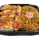 セブンイレブン 鶏めし＆焼きそば弁当