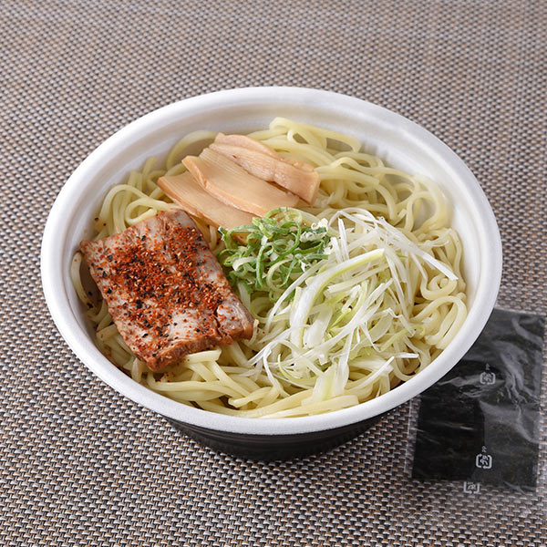 ファミリーマート 【北海道・東北・関東】らぁ麺Q監修 至高の一杯 煮干し醤油らぁ麺