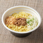 ファミリーマート 花椒の香りと2種の練り胡麻仕立て汁なし担担麺