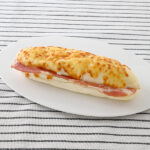 ファミリーマート 【四国】ホットサンド 焦がしチーズとベーコンのパニーニ