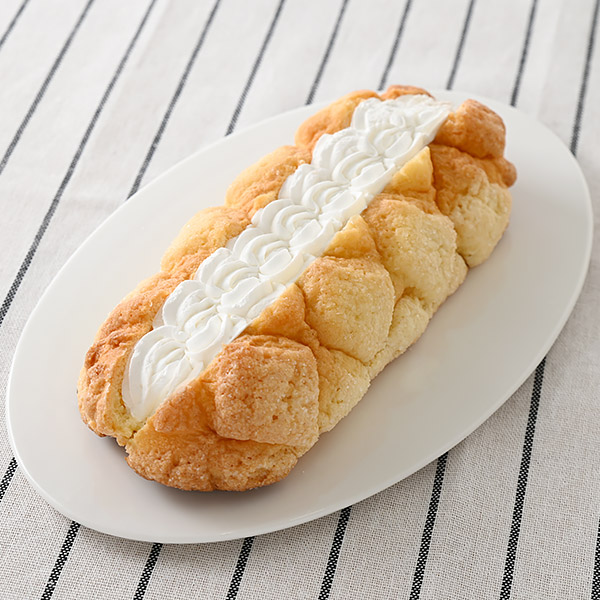 ファミリーマート どかっとホイップメロンパン