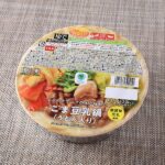 ファミリーマート まろやかでコクのある味わいごま豆乳鍋（うどん入り）