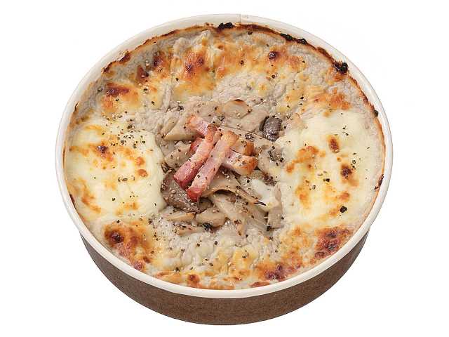 セブンイレブン チーズの虜 きのこクリーム焼きパスタ