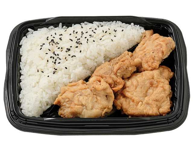 セブンイレブン 塩麹仕立てのムネ唐揚げ弁当