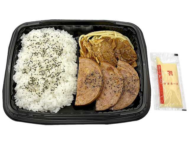 セブンイレブン ソーセージステーキ＆豚焼肉弁当