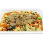 セブンイレブン あさりと彩り野菜のわかめごはん（もち麦）