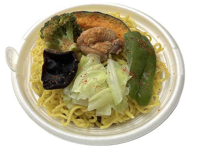 セブンイレブン Ｓｕａｇｅ監修スパイスカレーラーメン