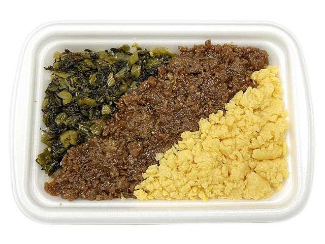 セブンイレブン 三色そぼろごはん（もち麦）