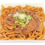 セブンイレブン ピリ辛ソースの豚肉焼うどん