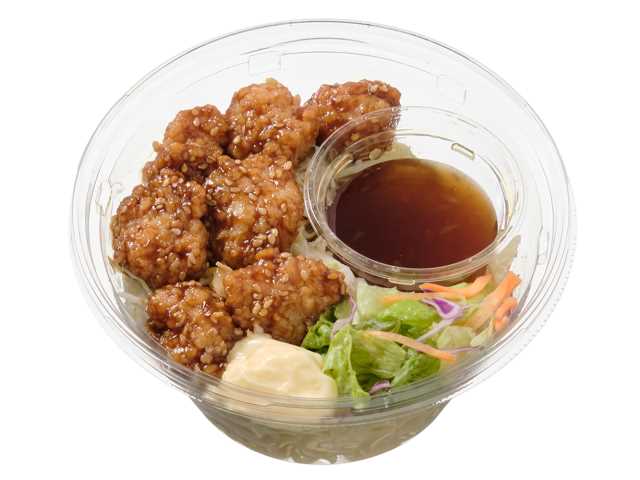 セブンイレブン 甘辛鶏唐揚げのパスタサラダ