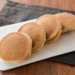 ローソン パンケーキ 黒蜜＆黒糖ホイップ 4個入